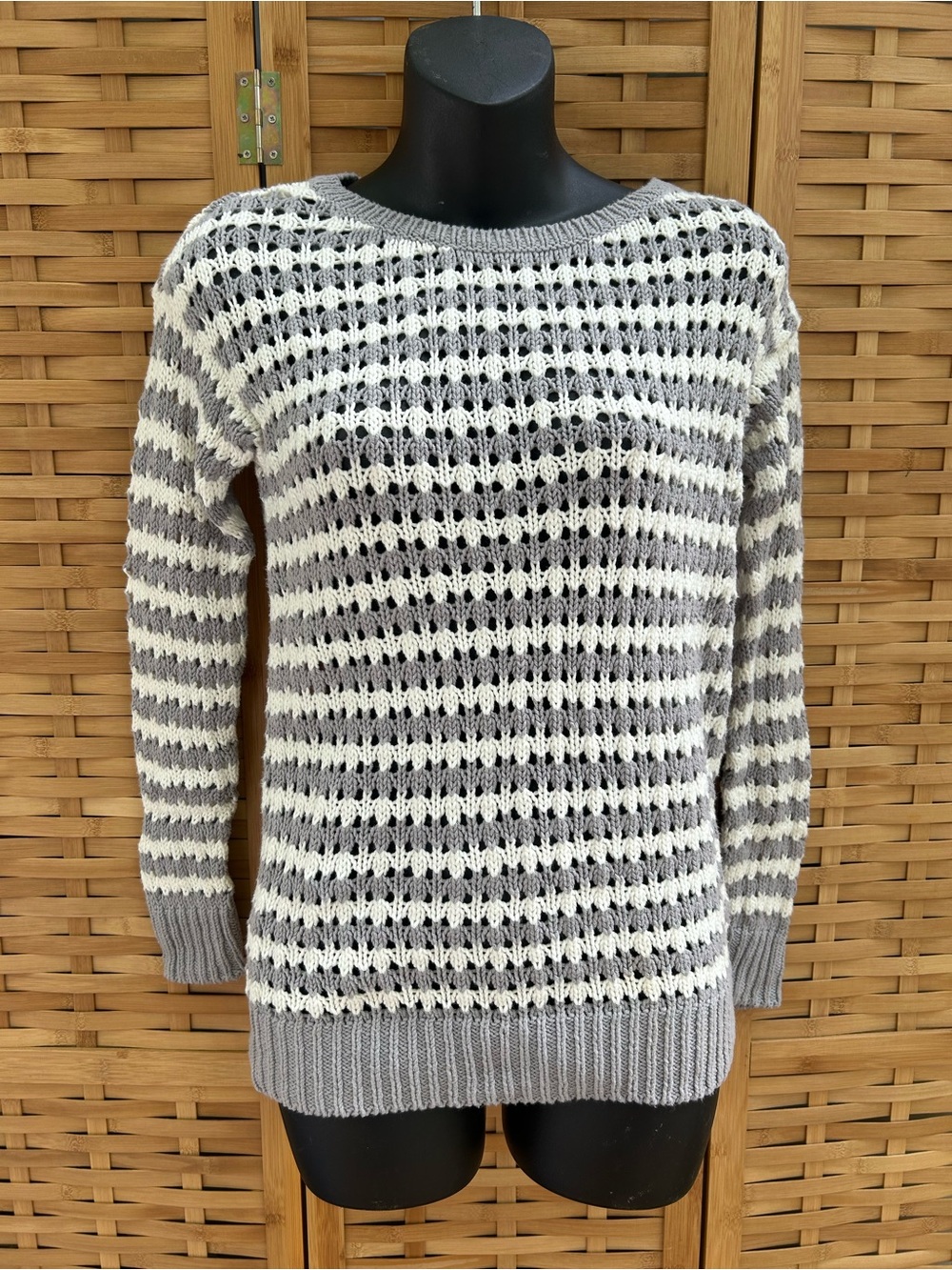🔥3/$8- LOFT Gray and White Open-Knit Crewneck Sweater